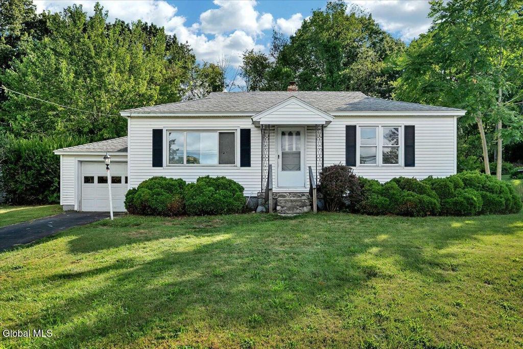 211 Shaker Road, Albany, NY 12211