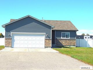 27 N White Pine Lane, Rigby, ID 83442