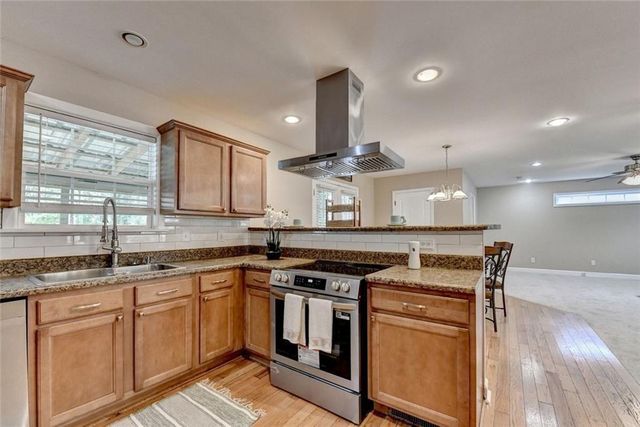 551 Oak Hills, Mableton, GA 30126