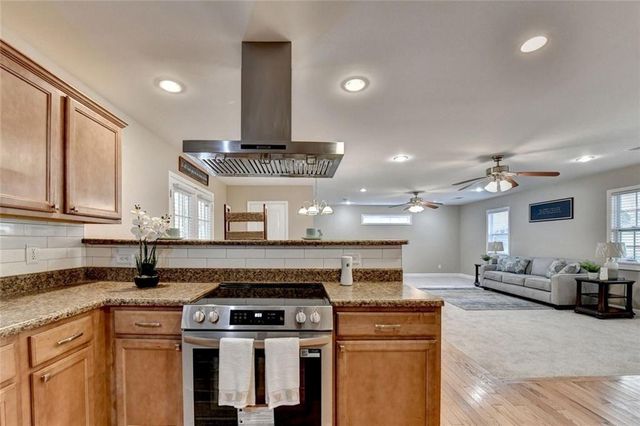 551 Oak Hills, Mableton, GA 30126