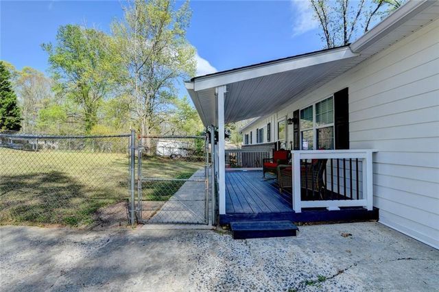 551 Oak Hills, Mableton, GA 30126