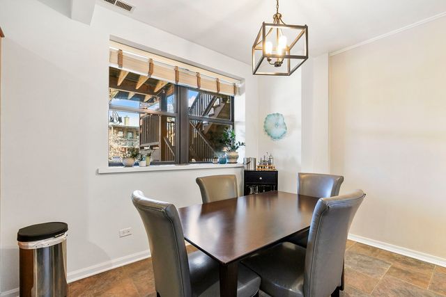 4429 N Beacon Street 2N, Chicago, IL 60640