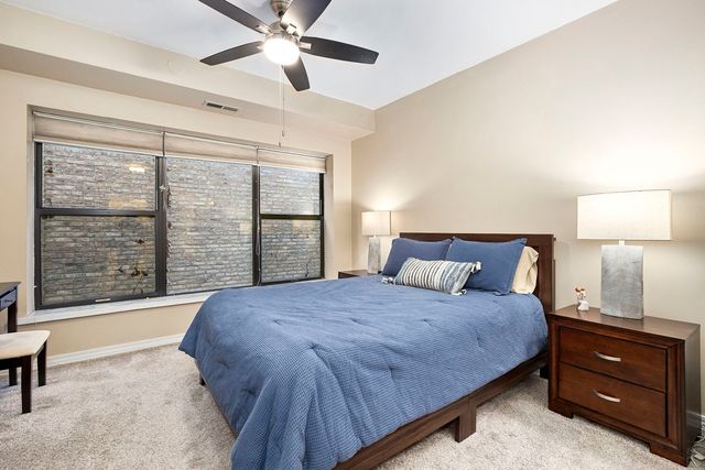 4429 N Beacon Street 2N, Chicago, IL 60640