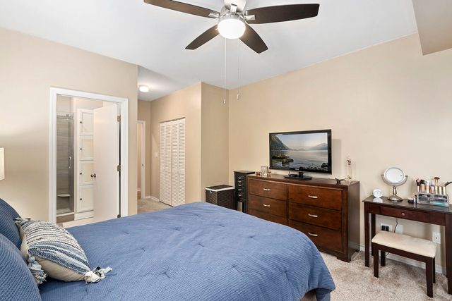 4429 N Beacon Street 2N, Chicago, IL 60640