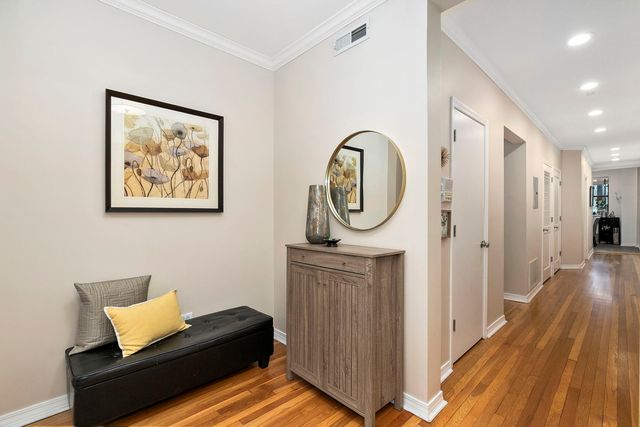 4429 N Beacon Street 2N, Chicago, IL 60640