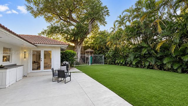 1835 NE 212th Terrace, Miami, FL 33179