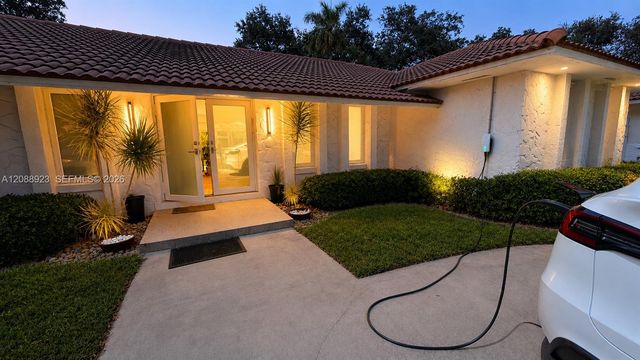 1835 NE 212th Terrace, Miami, FL 33179