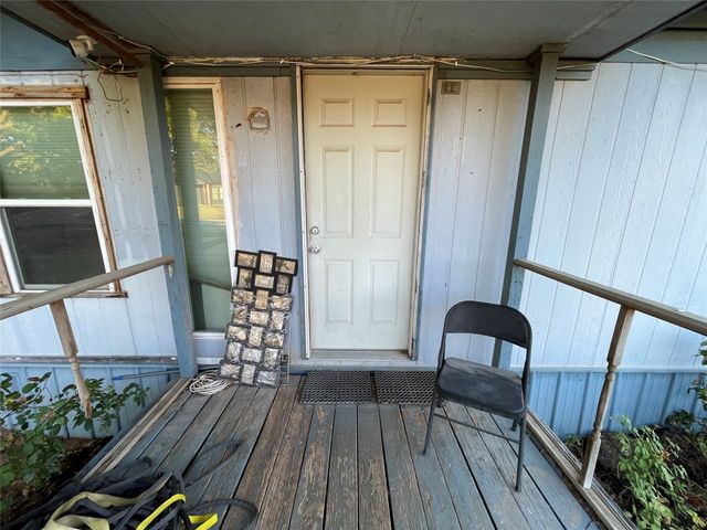 2400 Creek Drive, Granbury, TX 76048