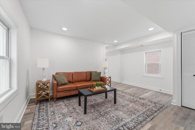 316 RITENOUR ST, Front Royal, VA 22630