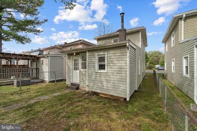 316 RITENOUR ST, Front Royal, VA 22630