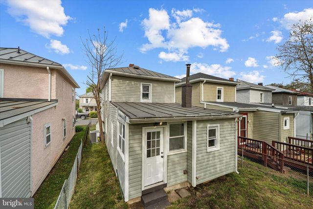 316 RITENOUR ST, Front Royal, VA 22630