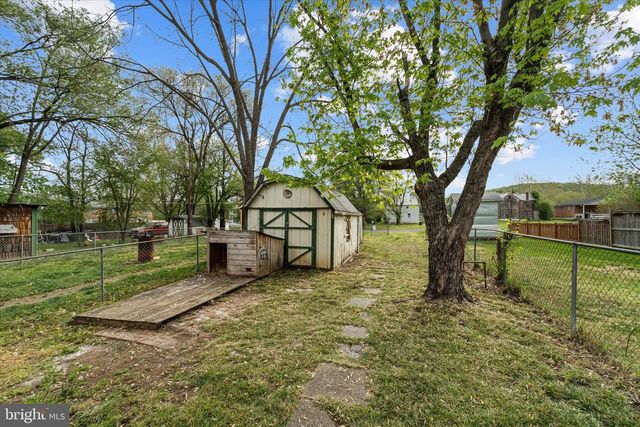 316 RITENOUR ST, Front Royal, VA 22630