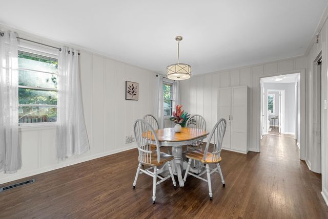 102 Preston Dr, Clarksville, TN 37042