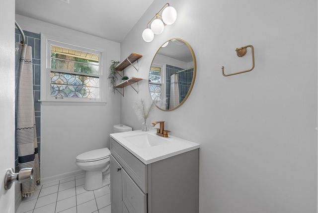 102 Preston Dr, Clarksville, TN 37042