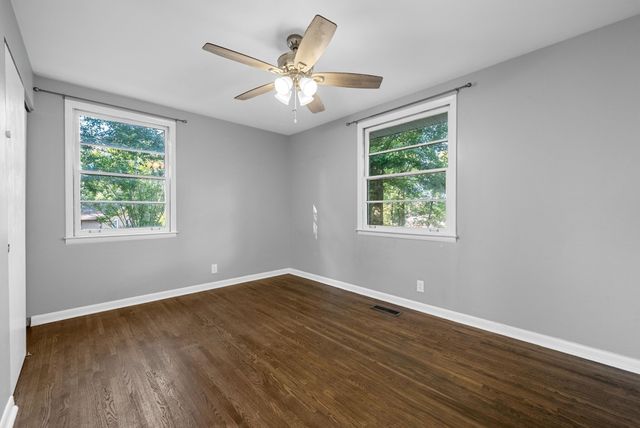 102 Preston Dr, Clarksville, TN 37042