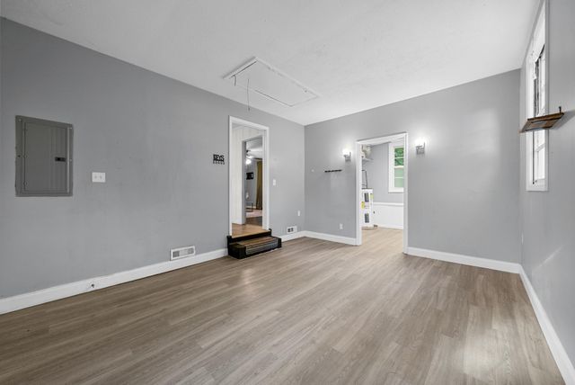 102 Preston Dr, Clarksville, TN 37042