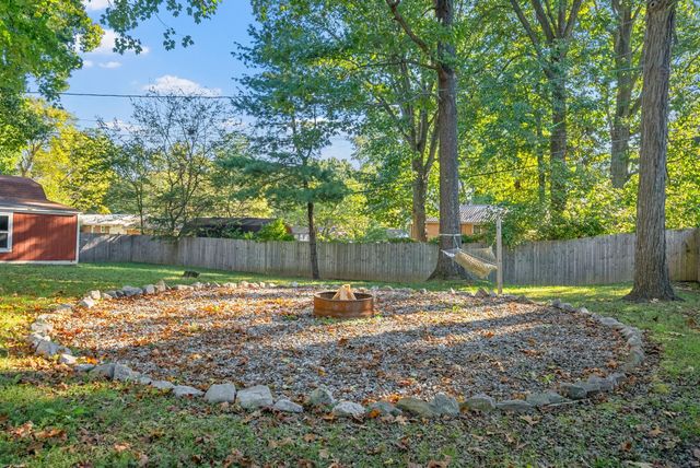 102 Preston Dr, Clarksville, TN 37042