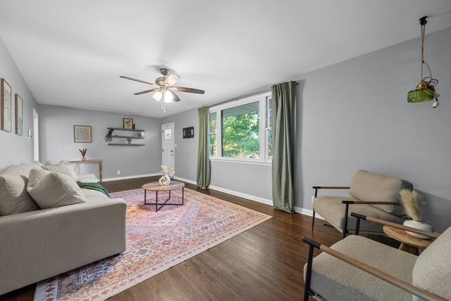 102 Preston Dr, Clarksville, TN 37042