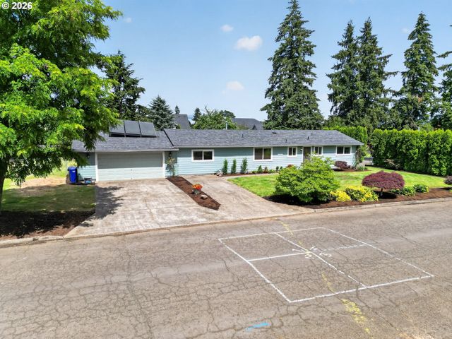 19601 S KALAL Ct, Oregon City, OR 97045