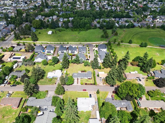 19601 S KALAL Ct, Oregon City, OR 97045