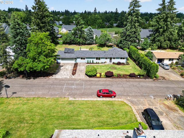 19601 S KALAL Ct, Oregon City, OR 97045