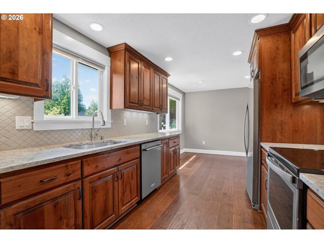 19601 S KALAL Ct, Oregon City, OR 97045
