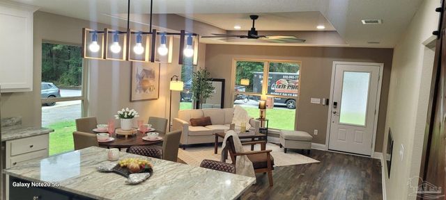 3219 Electra Dr, Milton, FL 32583