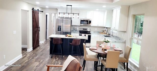 3219 Electra Dr, Milton, FL 32583