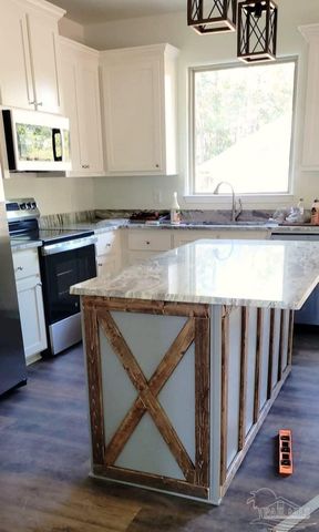 3219 Electra Dr, Milton, FL 32583