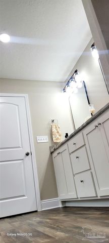 3219 Electra Dr, Milton, FL 32583