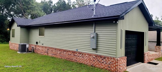 3219 Electra Dr, Milton, FL 32583