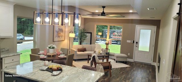 3219 Electra Dr, Milton, FL 32583