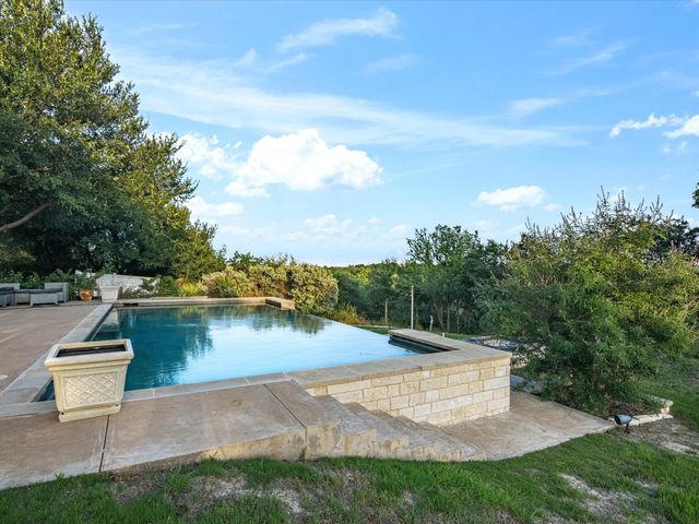 186 Deer Creek Drive, Aledo, TX 76008