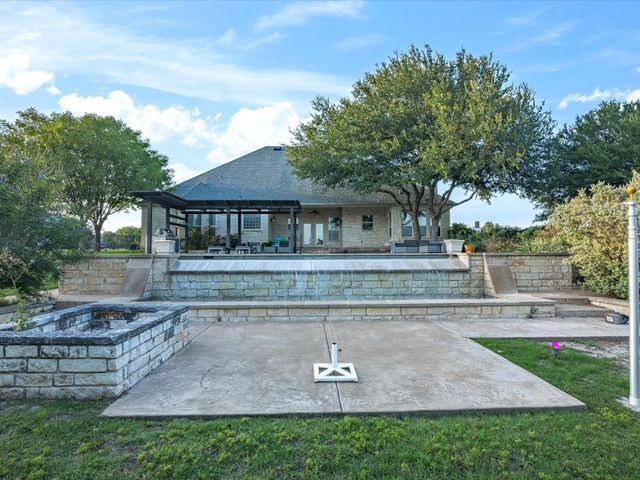 186 Deer Creek Drive, Aledo, TX 76008