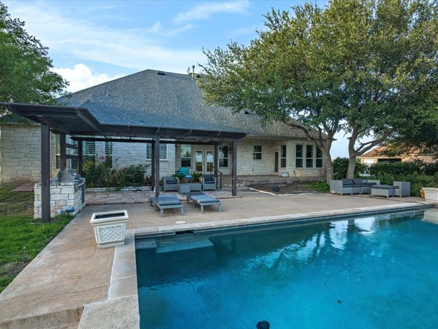 186 Deer Creek Drive, Aledo, TX 76008