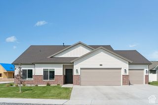 4468 W 1050 S, West Point, UT 84015