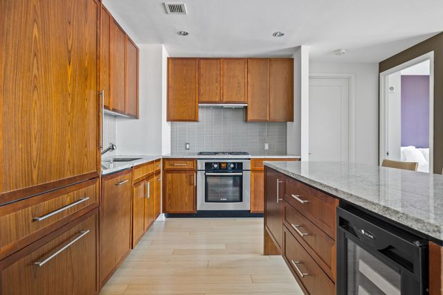 580 Washington St PH5, Boston, MA 02111