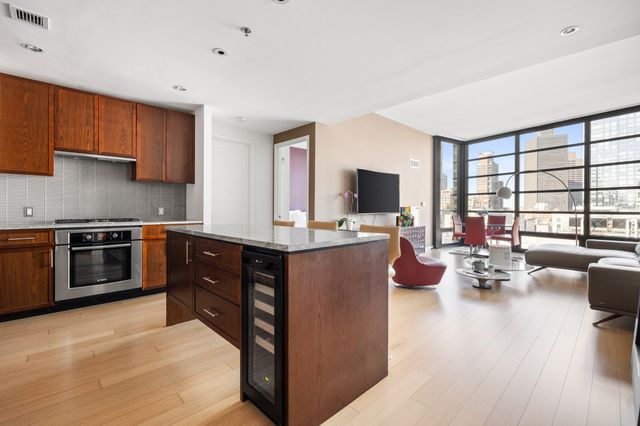 580 Washington St PH5, Boston, MA 02111
