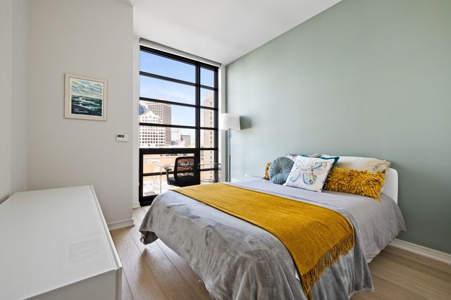580 Washington St PH5, Boston, MA 02111
