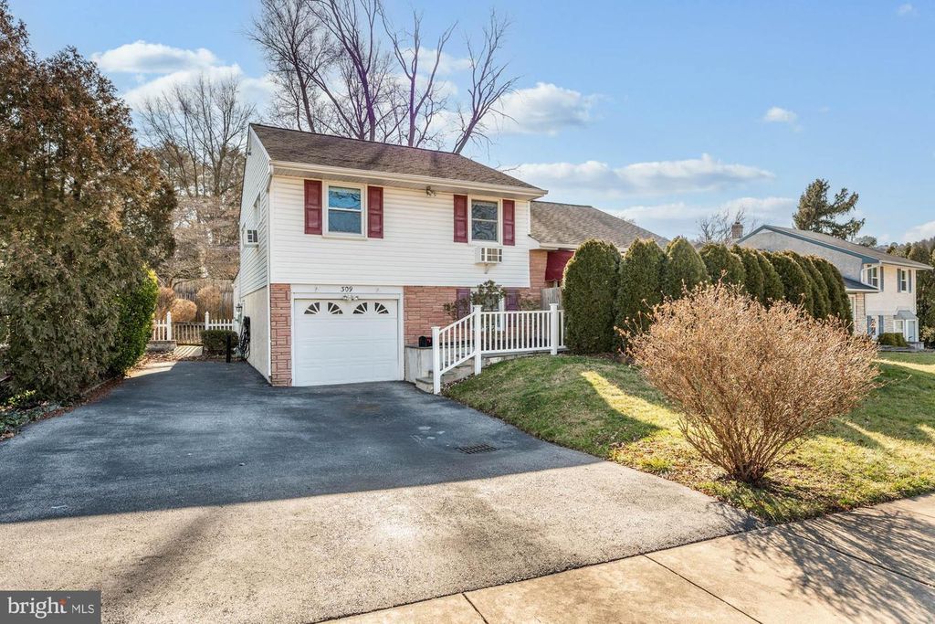 309 WILLIAMS RD, Bryn Mawr, PA 19010