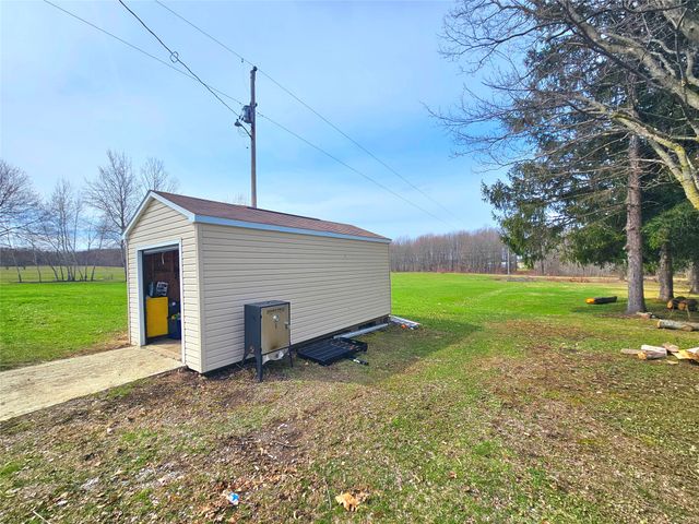 8965 CARBERRY Road, Albion, PA 16401
