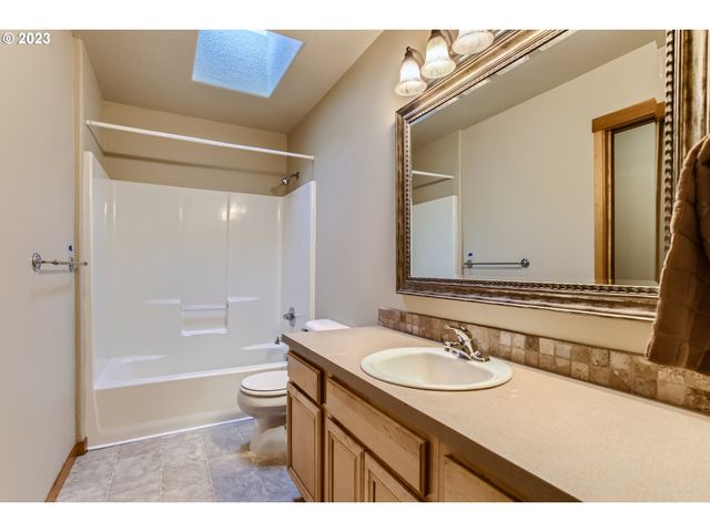 4207 Se 90TH Ave, Portland, OR 97266