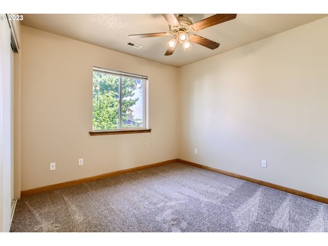 4207 Se 90TH Ave, Portland, OR 97266
