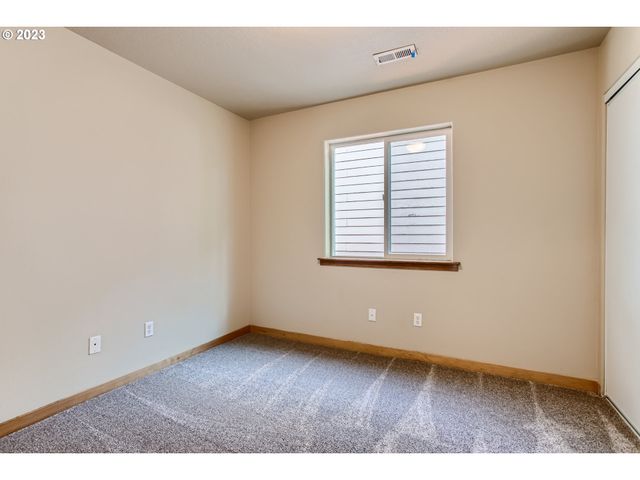 4207 Se 90TH Ave, Portland, OR 97266
