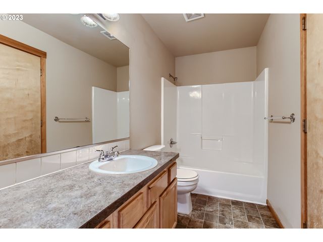 4207 Se 90TH Ave, Portland, OR 97266