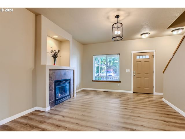 4207 Se 90TH Ave, Portland, OR 97266