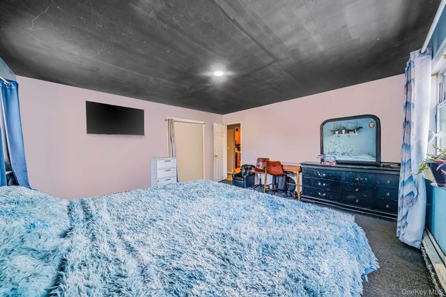 78 Eleanor Avenue, Mastic, NY 11950