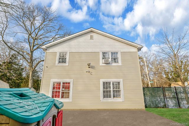 78 Eleanor Avenue, Mastic, NY 11950