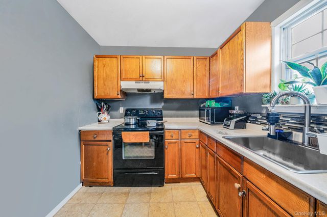 78 Eleanor Avenue, Mastic, NY 11950