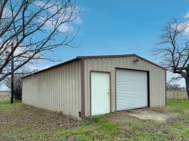 5053 E Fm 485, Cameron, TX 76520